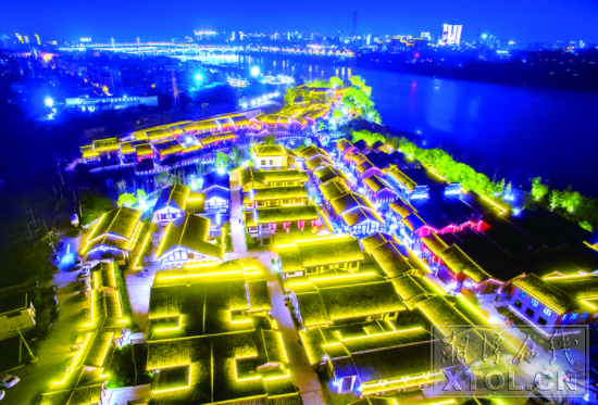窯灣歷史文化街區(qū)夜景，燈光璀璨，美不勝收。