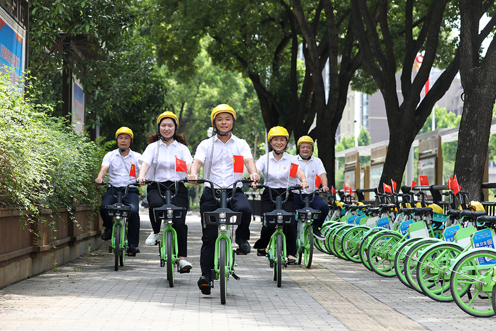 暢行助力車(chē)，共享低碳生活.jpg